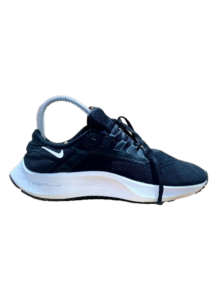 Nike Downshifter 10 Running Shoes in Black Black